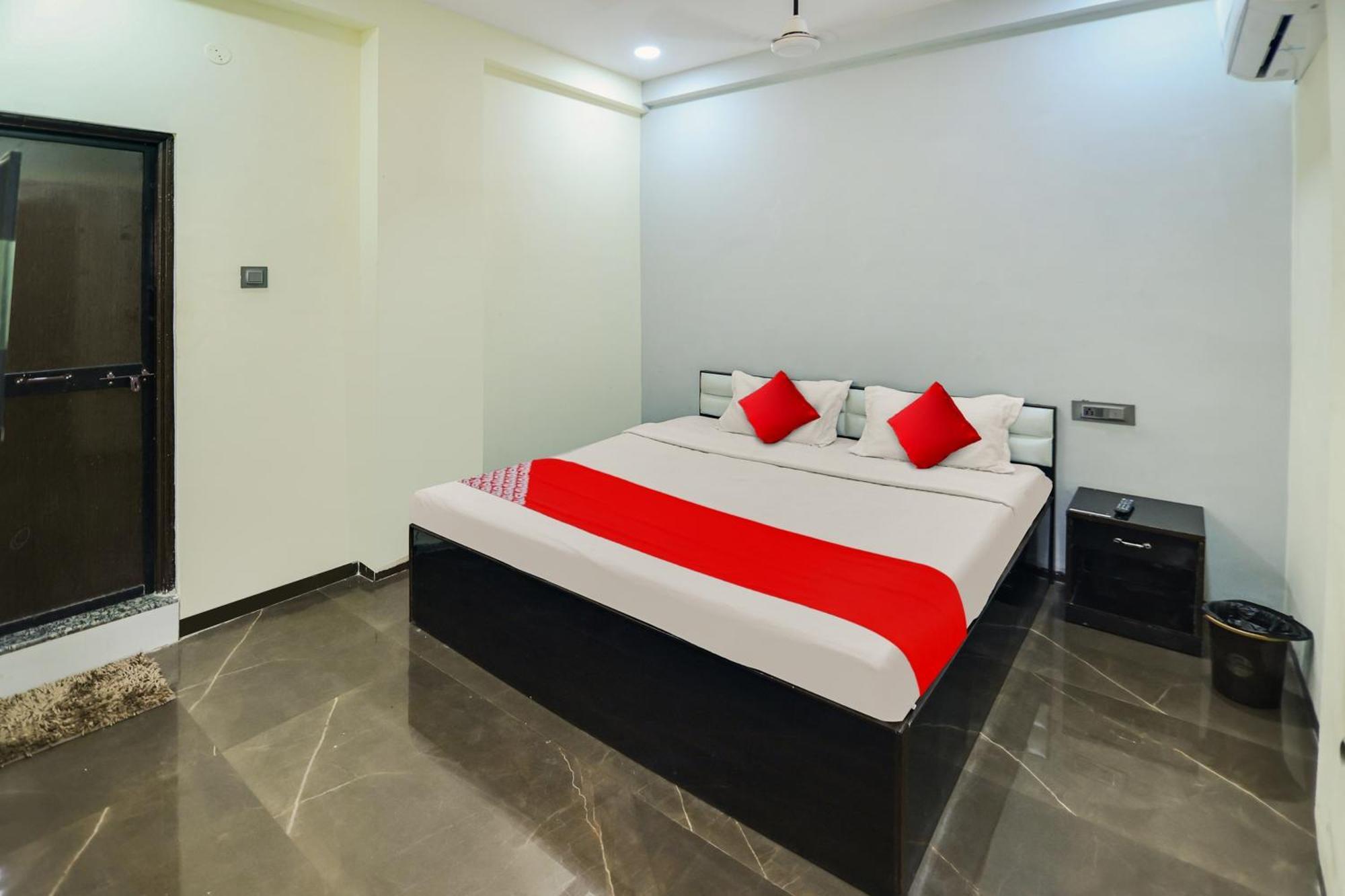 Oyo Hotel Blackgold Chandrapur Exterior foto